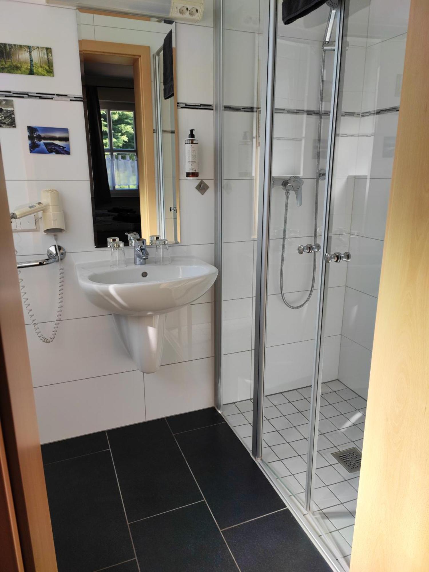 Landhotel Zur Altenburg Kalefeld Pokoj fotografie